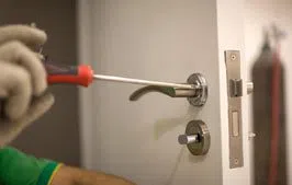 Locksmith Master Shop Colorado Springs, CO 719-992-3007 Locksmith Master Shop Colorado Springs, CO 719-992-3007 - 5-Locks-Repair